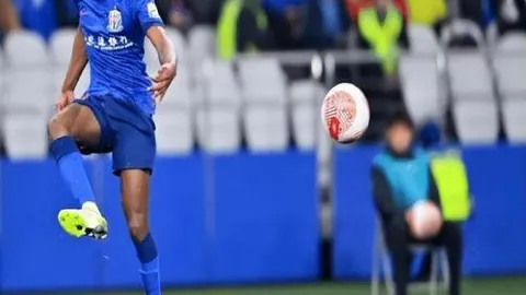 王祉怡在马来西亚公开赛羽毛球赛事中挺进四强